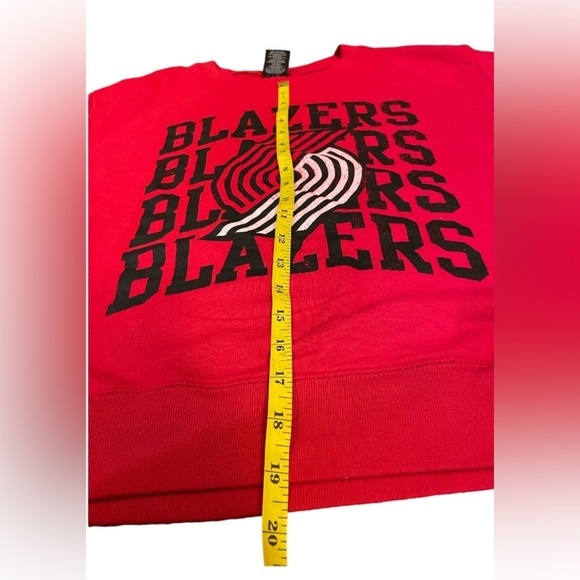 NBA women’s Blazer long sleeve pullover sweatshirt size XL red - Picture 4 of 6